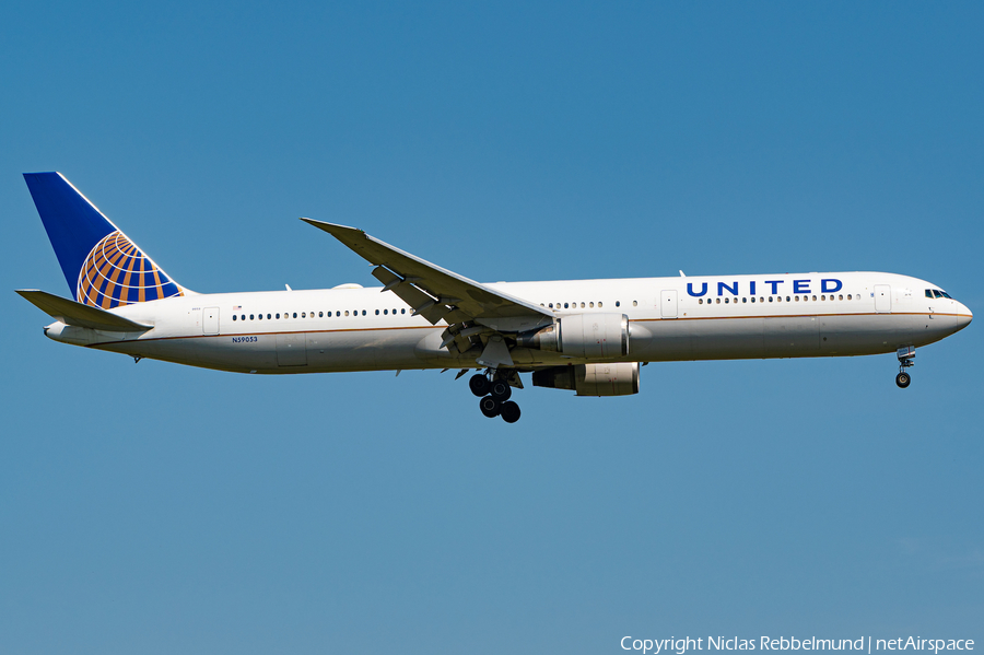 United Airlines Boeing 767-424(ER) (N59053) | Photo 579451
