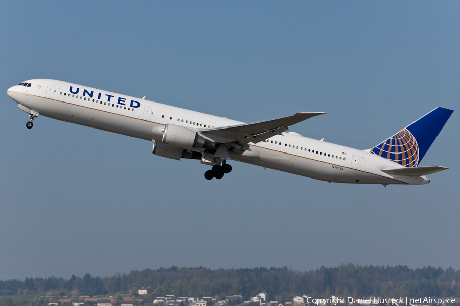 United Airlines Boeing 767-424(ER) (N59053) | Photo 421099