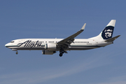 Alaska Airlines Boeing 737-890 (N590AS) at  Los Angeles - International, United States