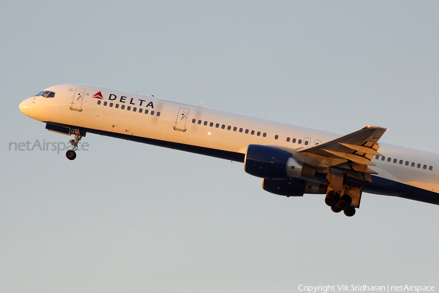 Delta Air Lines Boeing 757-351 (N590NW) | Photo 19333