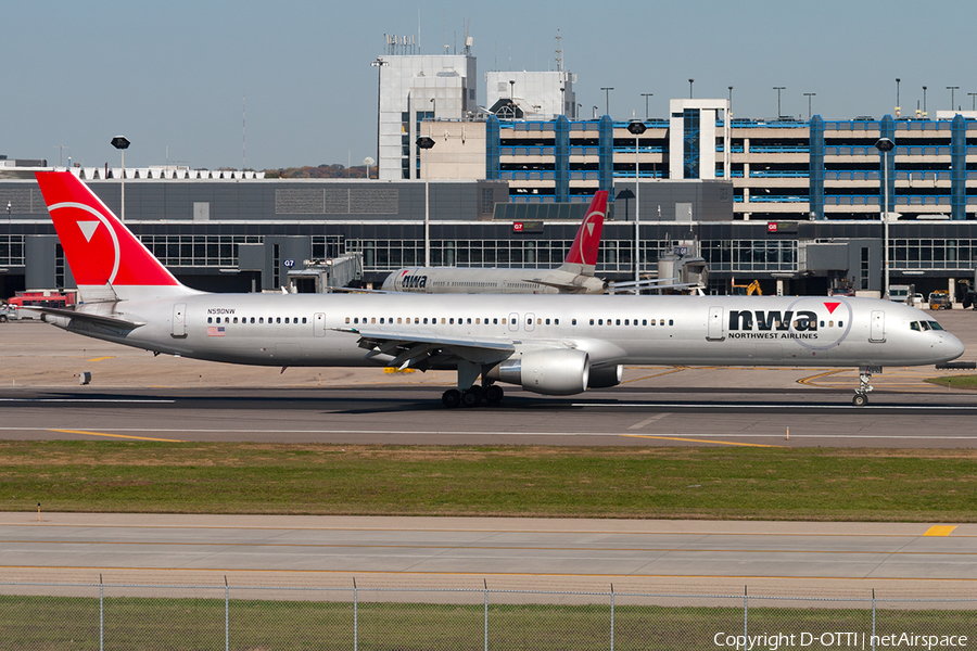 Northwest Airlines Boeing 757-351 (N590NW) | Photo 190486