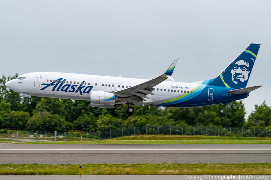 Alaska Airlines Boeing 737-890 (N592AS) | Photo 637803