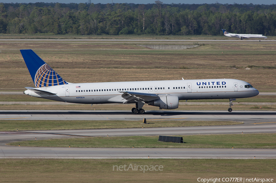 United Airlines Boeing 757-222 (N592UA) | Photo 14232