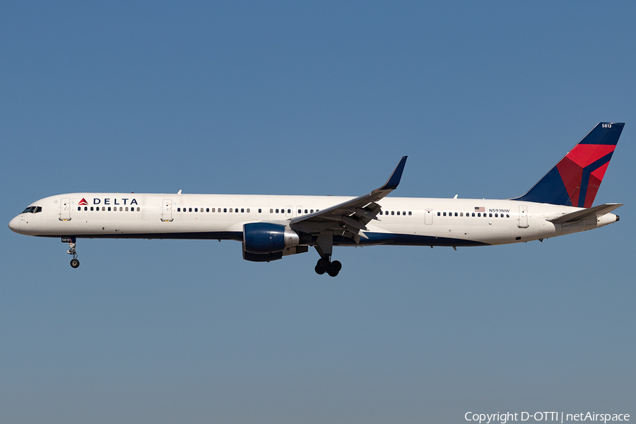 Delta Air Lines Boeing 757-351 (N593NW) | Photo 136262