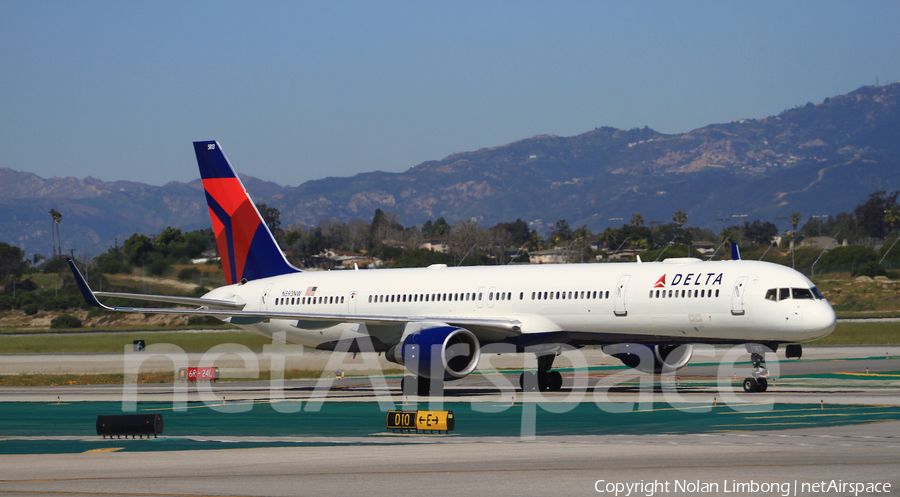 Delta Air Lines Boeing 757-351 (N593NW) | Photo 365905