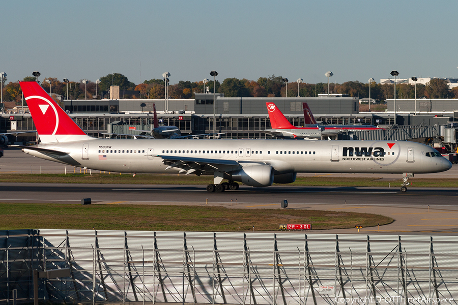 Northwest Airlines Boeing 757-351 (N593NW) | Photo 190573