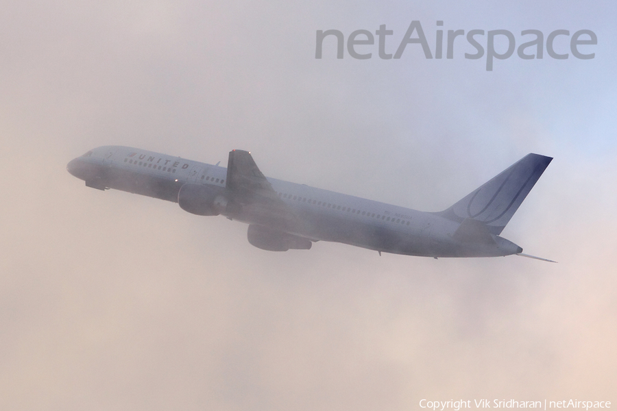 United Airlines Boeing 757-222 (N593UA) | Photo 9783