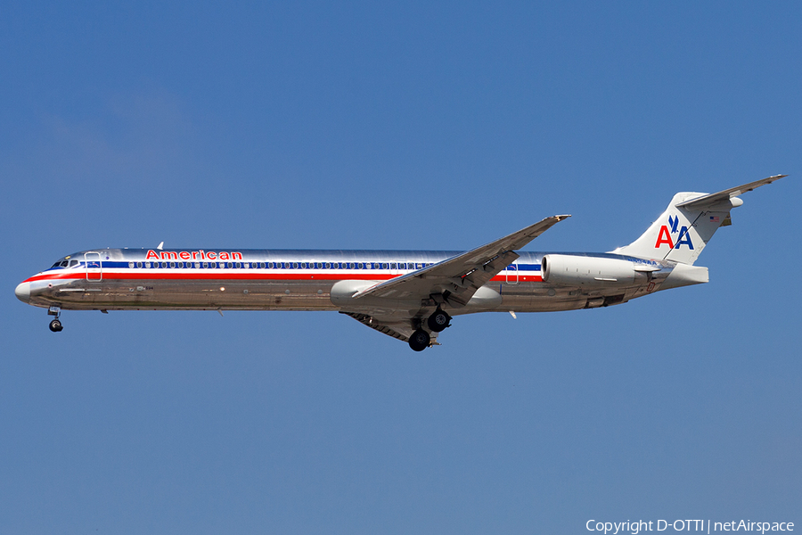 American Airlines McDonnell Douglas MD-83 (N594AA) | Photo 181734