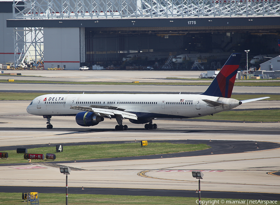 Delta Air Lines Boeing 757-351 (N595NW) | Photo 6887