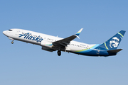 Alaska Airlines Boeing 737-890 (N596AS) at  Anchorage - Ted Stevens International, United States