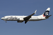 Alaska Airlines Boeing 737-890 (N596AS) at  Los Angeles - International, United States