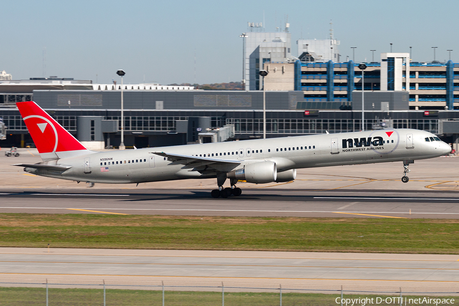 Northwest Airlines Boeing 757-351 (N596NW) | Photo 190444