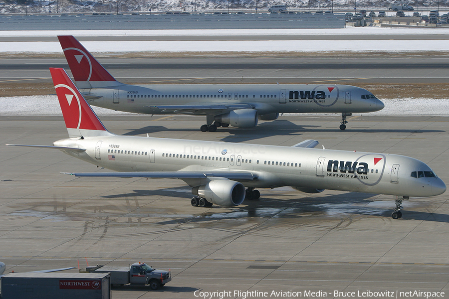 Northwest Airlines Boeing 757-351 (N596NW) | Photo 83750