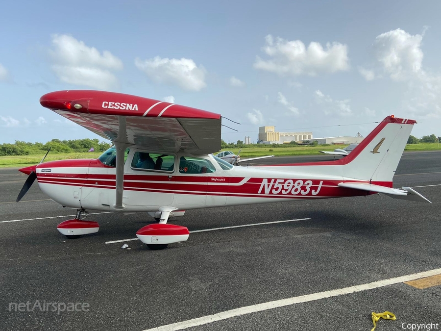 (Private) Cessna 172N Skyhawk II (N5983J) | Photo 400384