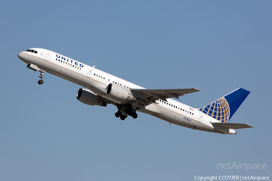 United Airlines Boeing 757-222 (N598UA) | Photo 18615