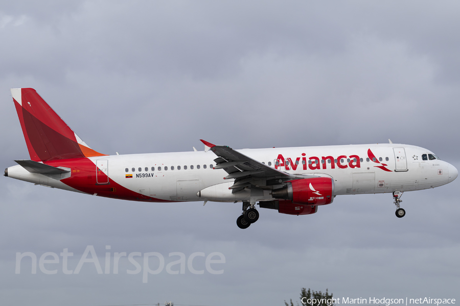 Avianca Airbus A320-214 (N599AV) | Photo 615112