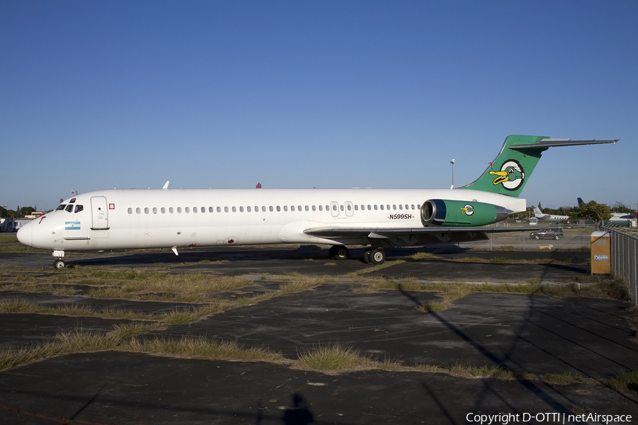 LEAL Lineas Aereas McDonnell Douglas MD-87 (N599SH) | Photo 431418