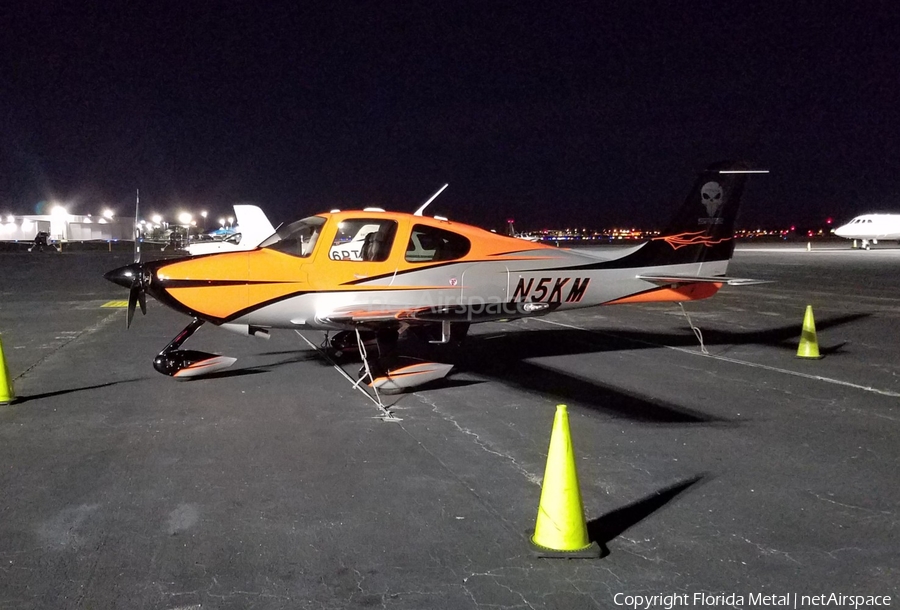 (Private) Cirrus SR22 (N5KM) | Photo 550208