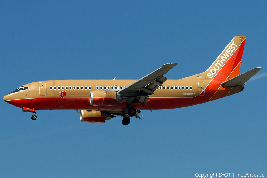 Southwest Airlines Boeing 737-3H4 (N600WN) | Photo 184137