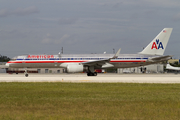 American Airlines Boeing 757-223 (N601AN) at  Miami - International, United States