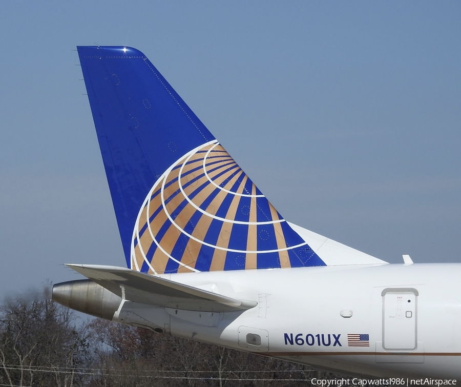 United Express (ExpressJet Airlines) Embraer ERJ-175LL (ERJ-170-200LL) (N601UX) | Photo 535874