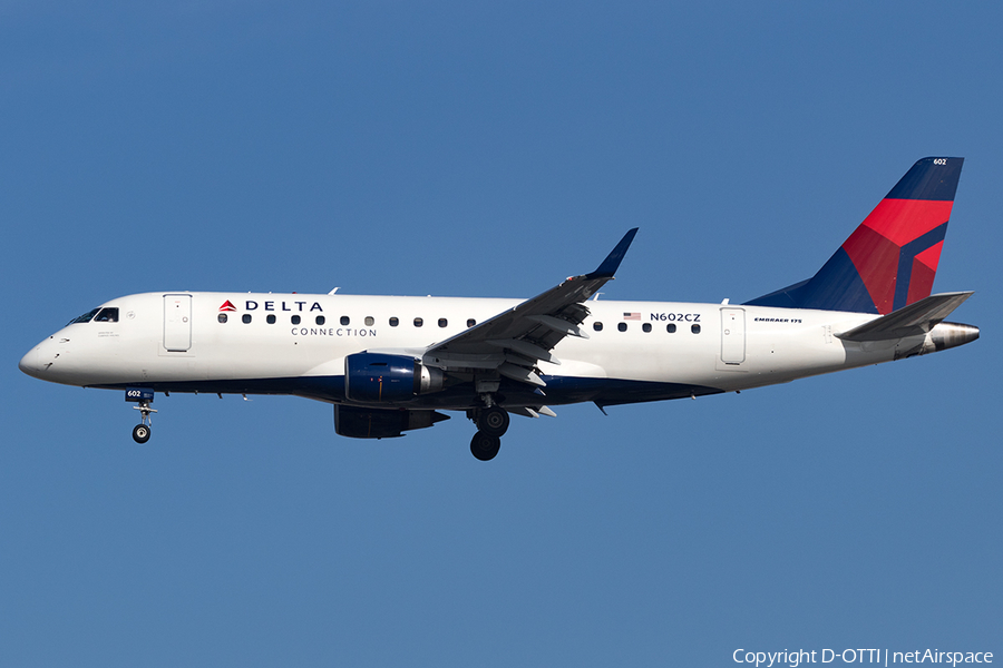 Delta Connection (Compass Airlines) Embraer ERJ-175LR (ERJ-170-200LR) (N602CZ) | Photo 142975