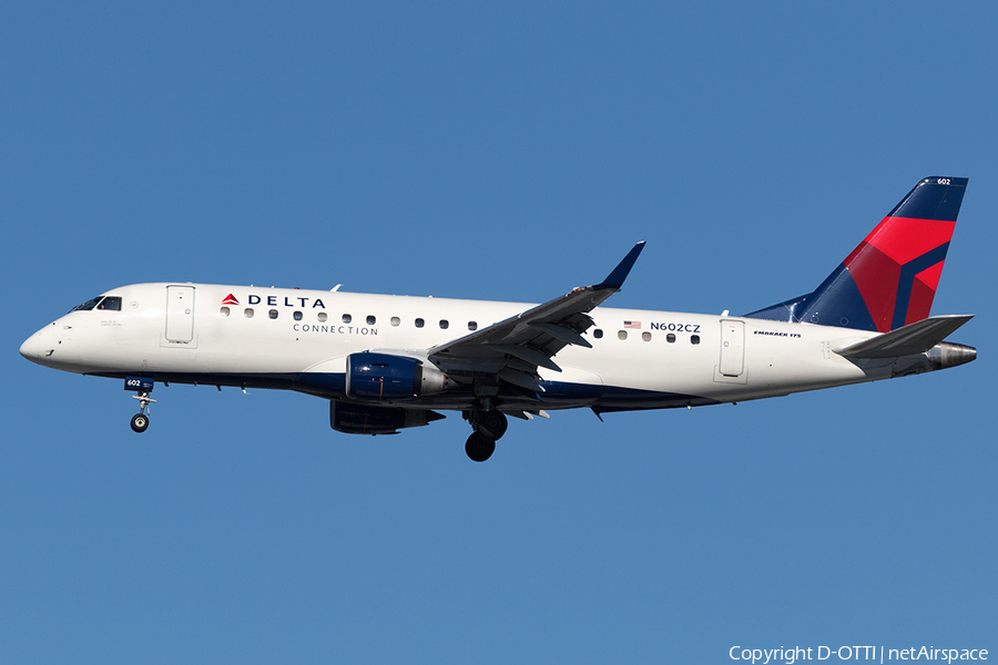 Delta Connection (Compass Airlines) Embraer ERJ-175LR (ERJ-170-200LR) (N602CZ) | Photo 178083