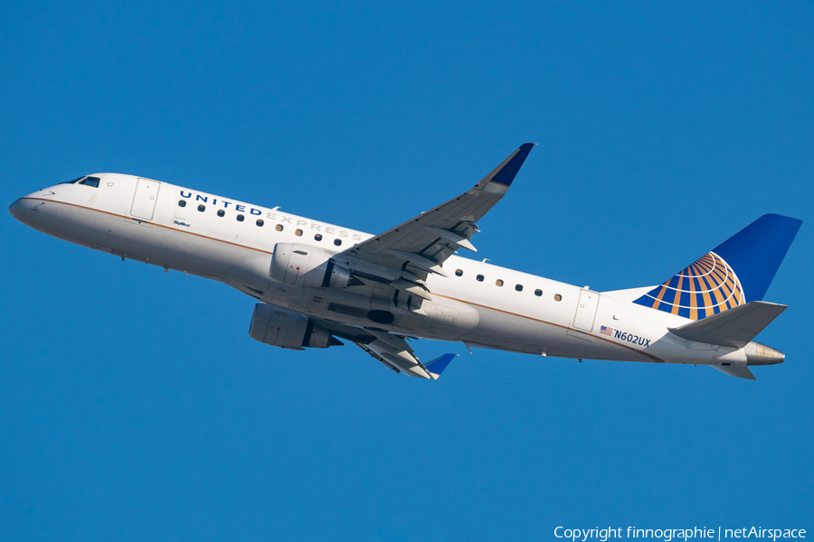 United Express (SkyWest Airlines) Embraer ERJ-175LL (ERJ-170-200LL) (N602UX) | Photo 597890