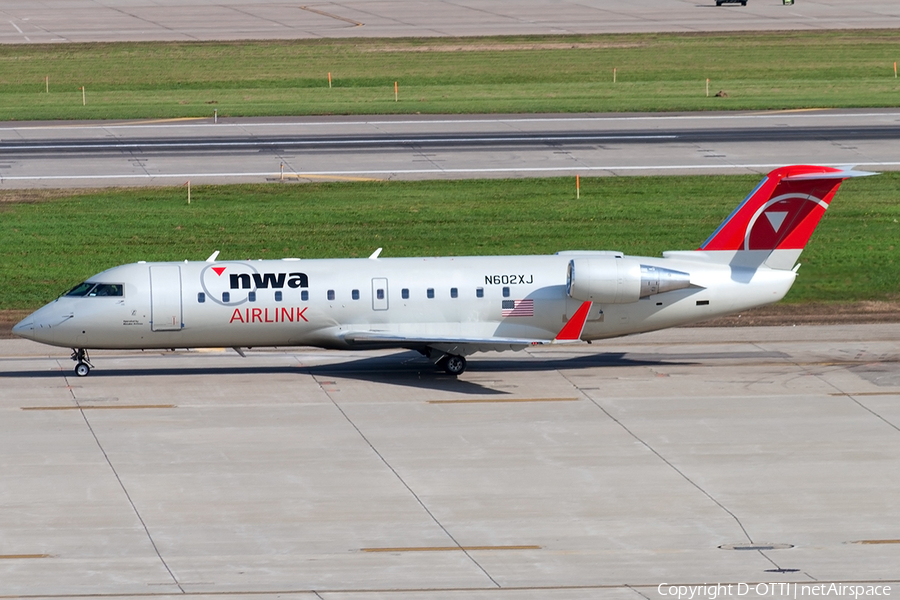 Northwest Airlink (Mesaba Airlines) Bombardier CRJ-200ER (N602XJ) | Photo 191181