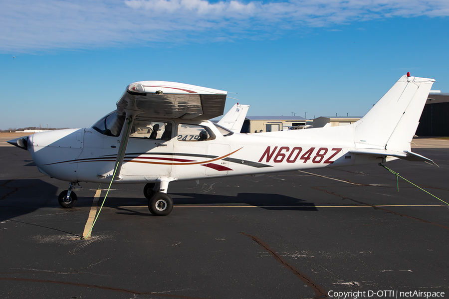 Skymates Flight Academy Cessna 172S Skyhawk SP (N6048Z) | Photo 676693