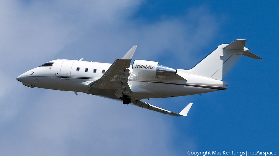 (Private) Bombardier CL-600-2B16 Challenger 604 (N604AU) | Photo 525376