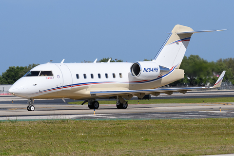 (Private) Bombardier CL-600-2B16 Challenger 604 (N604HS) at  Tampa - International, United States