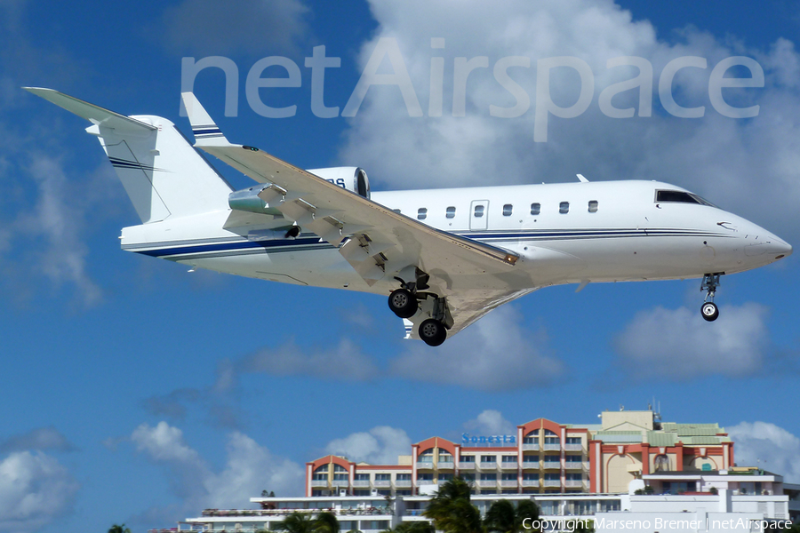 (Private) Bombardier CL-600-2B16 Challenger 604 (N604PS) | Photo 20153