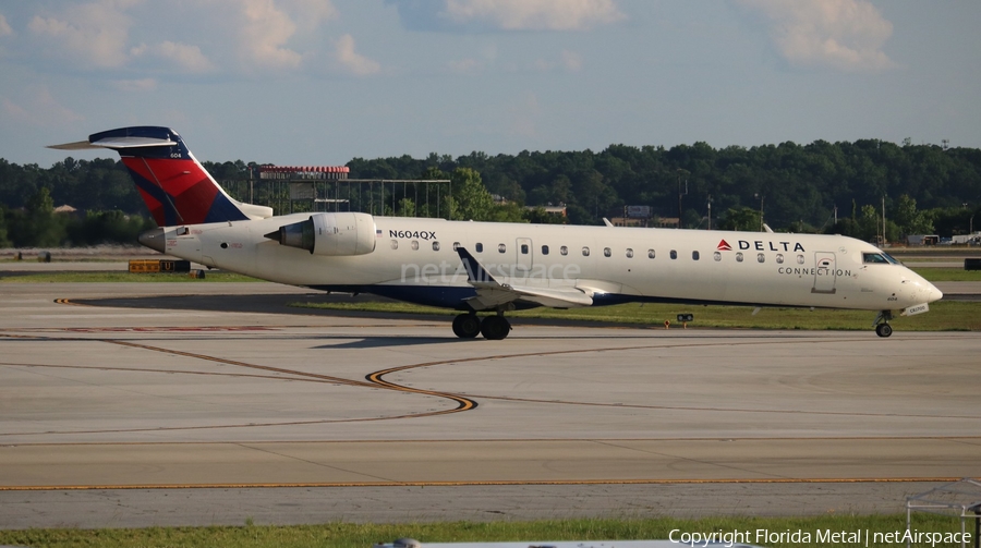 Delta Connection (ExpressJet Airlines) Bombardier CRJ-701ER (N604QX) | Photo 613942