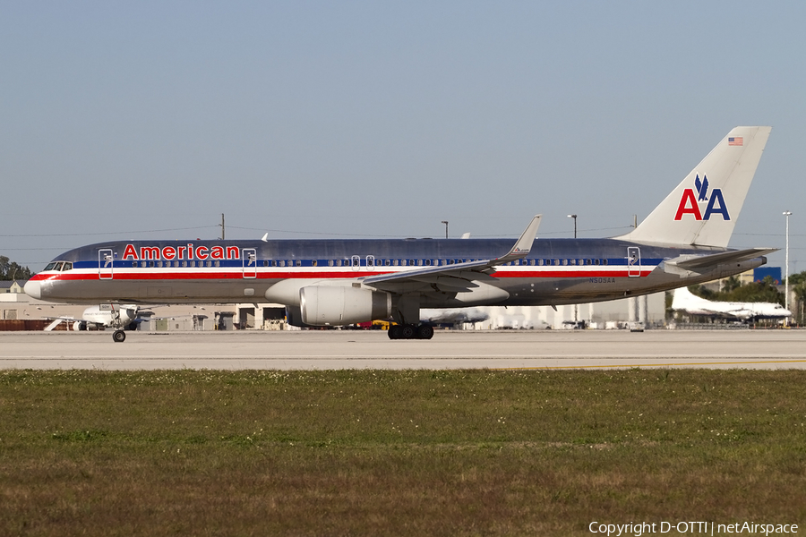 American Airlines Boeing 757-223 (N605AA) | Photo 430236