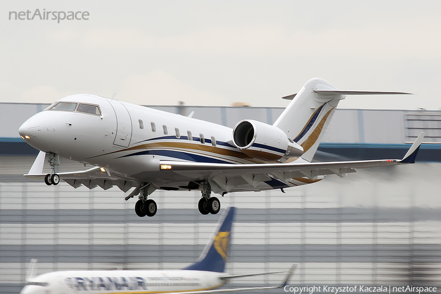 (Private) Bombardier CL-600-2B16 Challenger 605 (N605BB) | Photo 32028