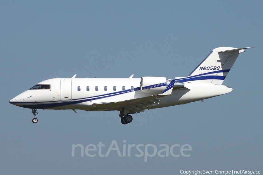 (Private) Bombardier CL-600-2B16 Challenger 605 (N605BS) | Photo 341962