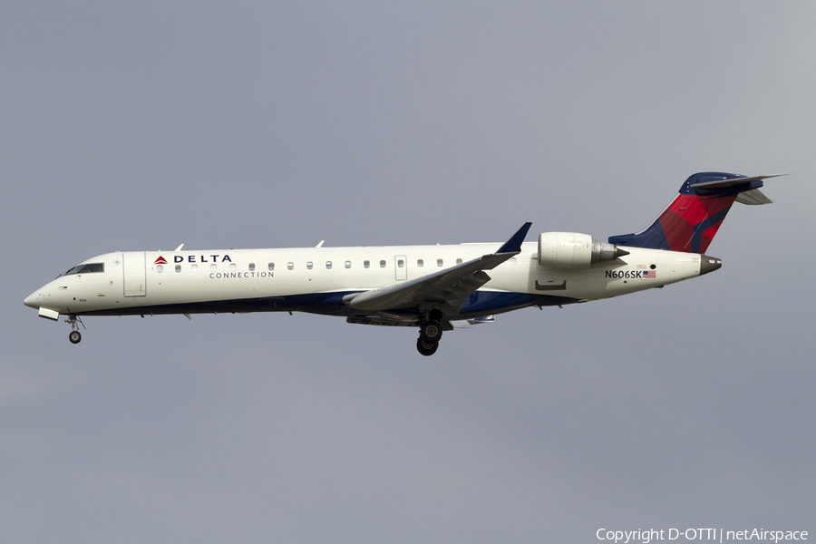 Delta Connection (SkyWest Airlines) Bombardier CRJ-701ER (N606SK) | Photo 428628