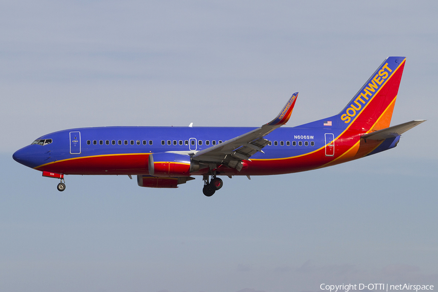 Southwest Airlines Boeing 737-3H4 (N606SW) | Photo 341731