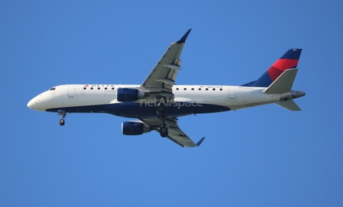 Delta Connection (Compass Airlines) Embraer ERJ-175LR (ERJ-170-200LR) (N607CZ) at  San Francisco - International, United States