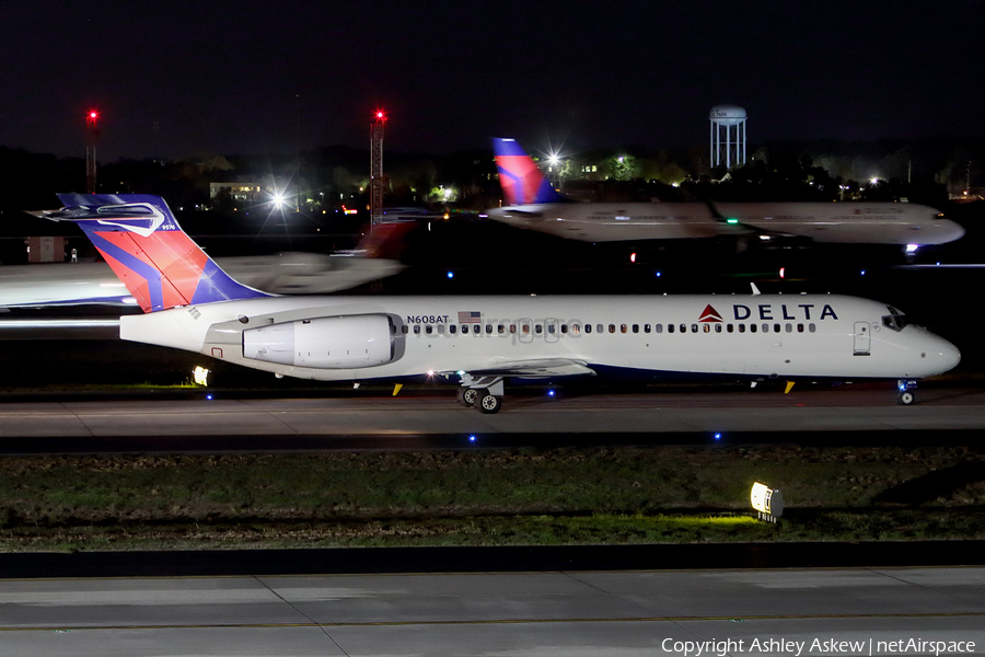 Delta Air Lines Boeing 717-231 (N608AT) | Photo 158469