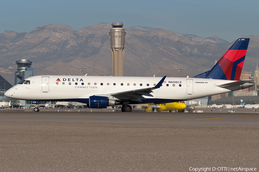 Delta Connection (Compass Airlines) Embraer ERJ-175LR (ERJ-170-200LR) (N608CZ) | Photo 196141