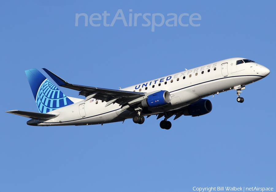 United Express (SkyWest Airlines) Embraer ERJ-175LL (ERJ-170-200LL) (N608UX) | Photo 411512