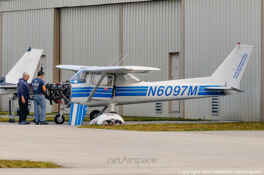 (Private) Cessna 152 (N6097M) | Photo 73315