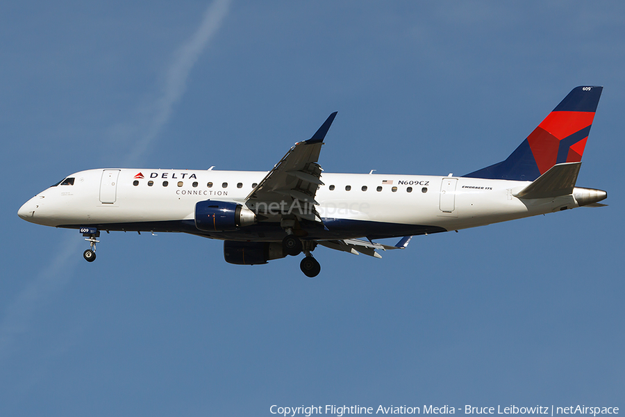 Delta Connection (Compass Airlines) Embraer ERJ-175LR (ERJ-170-200LR) (N609CZ) | Photo 98236