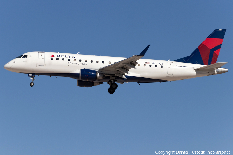 Delta Connection (Compass Airlines) Embraer ERJ-175LR (ERJ-170-200LR) (N609CZ) | Photo 480278