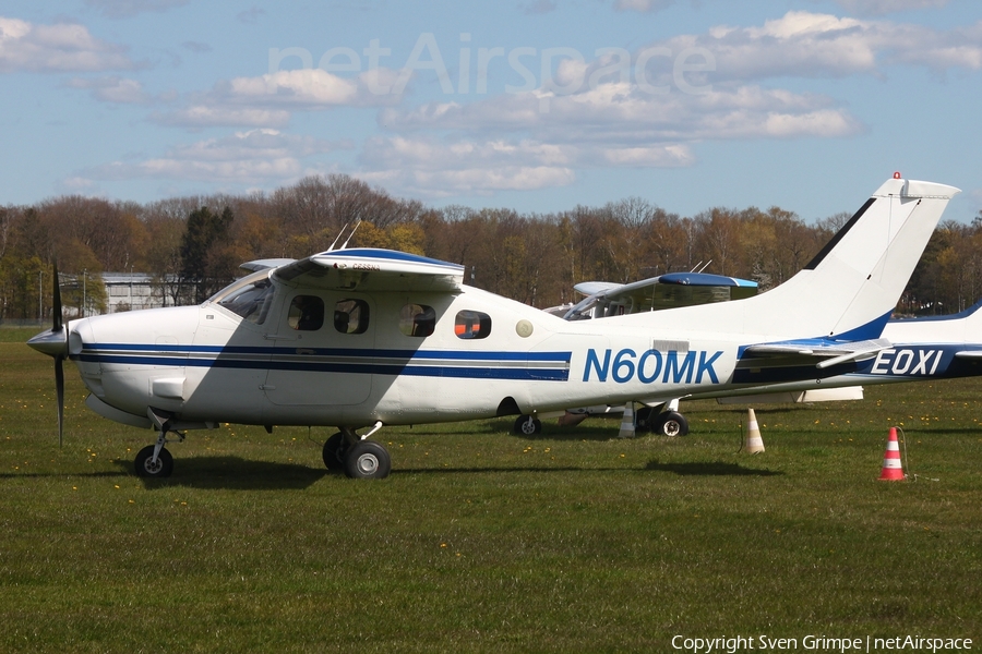 (Private) Cessna P210N Pressurized Centurion (N60MK) | Photo 444560