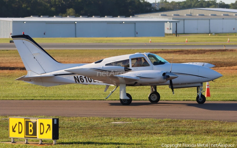 (Private) Cessna 310R (N6109X) | Photo 678372