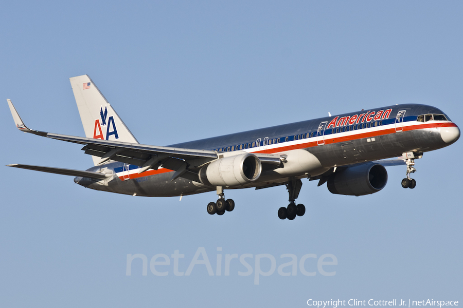 American Airlines Boeing 757-223 (N610AA) | Photo 40870