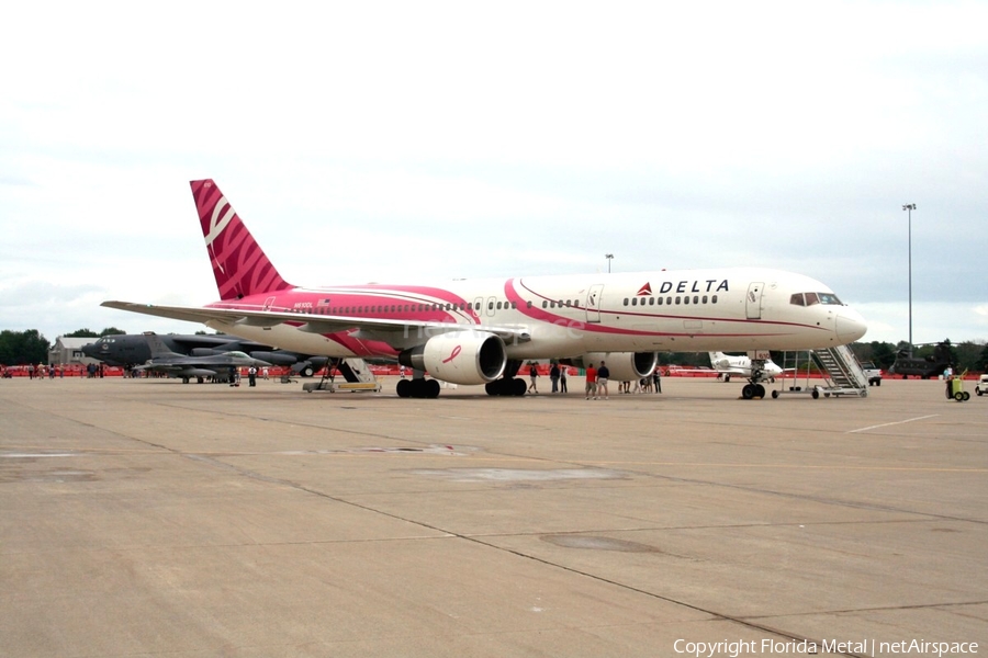 Delta Air Lines Boeing 757-232 (N610DL) | Photo 301099